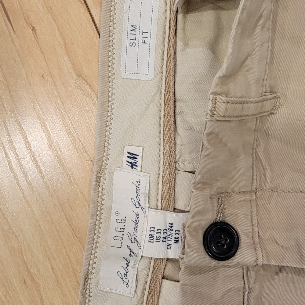 H&M Khakis 33 Slim fit